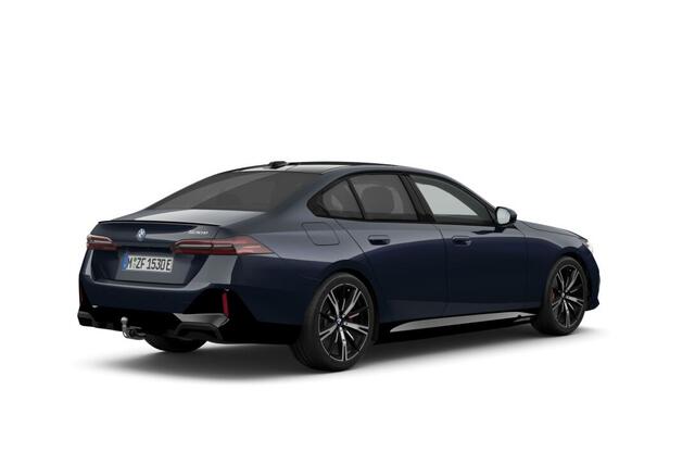 BMW 5-SERIE Sedan 530e M Sport Edition | M Sportpakket Pro | Innovation Pack | Travel Pack | Comfort Pack | Trekhaak