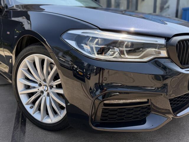 BMW 5-SERIE 530e iPerf M-pakket Schuifdak 360*! Inruil mogelijk!