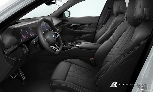 BMW 5-SERIE 550e xDrive Touring M Sport Pro | Panorama | Harman/Kardon | Driving Ass. Plus | 360 Camera | 4-Wielbesturing | Trekhaak | Head-Up |