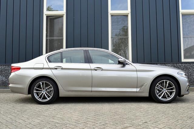BMW 5-SERIE 520i High Executive Edition Rijklaarprijs-Garantie Leder Navigatie Trekhaak Schuifdak Led Camera