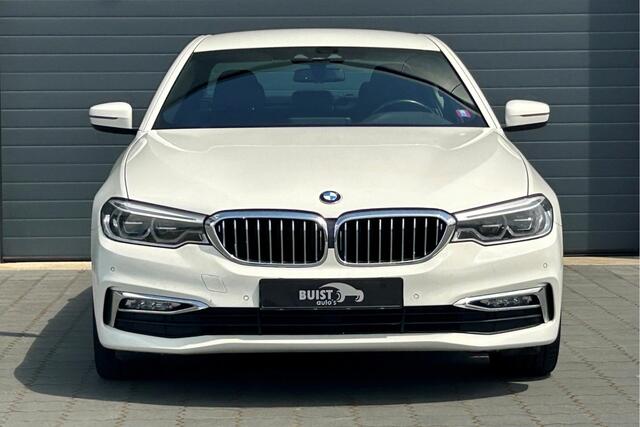 BMW 5-SERIE 530i High Executive Luxury Line NAPPA LEER 18" NL-auto!