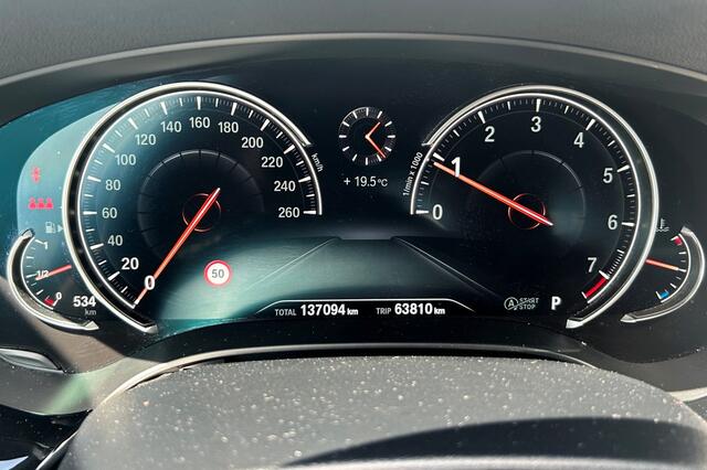 BMW 5-SERIE 530i High Executive Luxury Line NAPPA LEER 18" NL-auto!