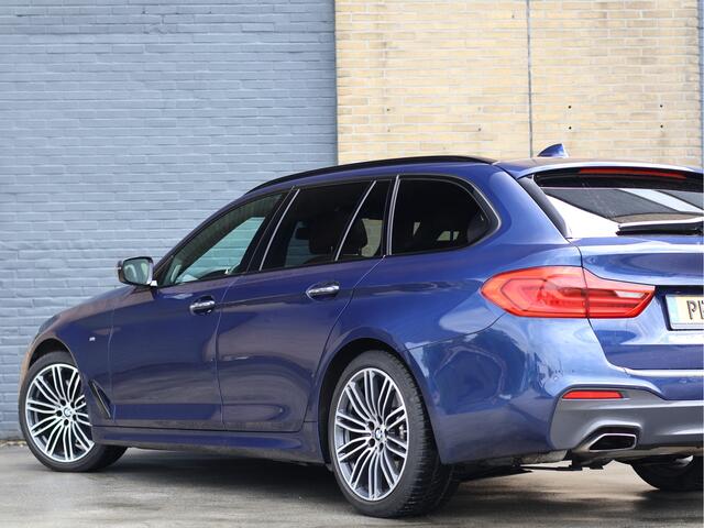 BMW 5-SERIE Touring 530i M Sport Pano | Harman/Kardon | Comfortstoelen | Org. NL | Memory