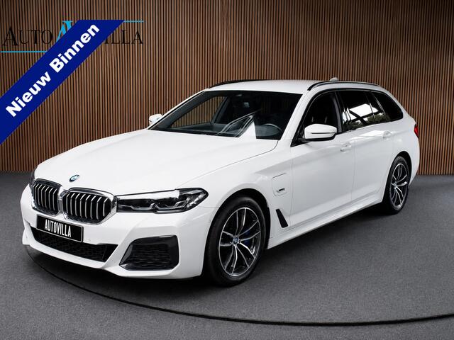 BMW 5-SERIE Touring 530e M-Sport Navi Leer Sportstoelen PDC Climate voor en achter Elektr. verstelbare stoelen Elektr. achterklep LM velgen