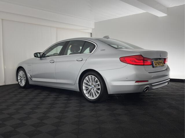 BMW 5-SERIE 530e iPerformance High Executive (Plug-in) Aut.*PANO | LEATHER | FULL-LED | TOPVIEW | KEYLESS | HARMAN/KARDON | BLINDSPOT | MEMORY-PACK | HEATED-COMFORTSEATS | DIGI-COCKPIT | AMBIENTLIGHT | NAVI-FULLMAP | 20''ALU*