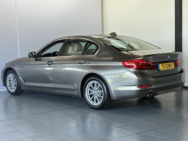 BMW 5-SERIE 530e iPerformance Executive Smartkey, Beige leder, Adaptive Cruise Control