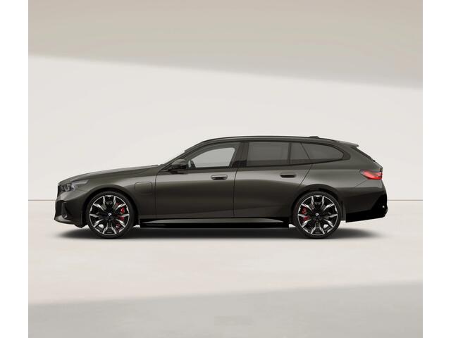 BMW 5-SERIE Touring 550e xDrive M-Sport Pro - M-Zetels - Full Option - NP108.000