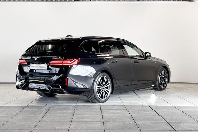 BMW 5-SERIE Touring 530e M Sport Edition