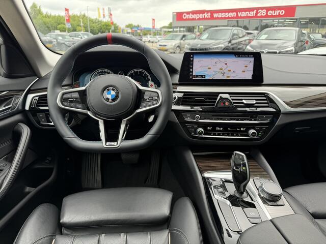 BMW 5-SERIE Touring 530i Executive Sport Line Head-Up Display Panoramadak LED DAB Achteruitrijcamera 19 Inch Leder Elek. Kofferklep