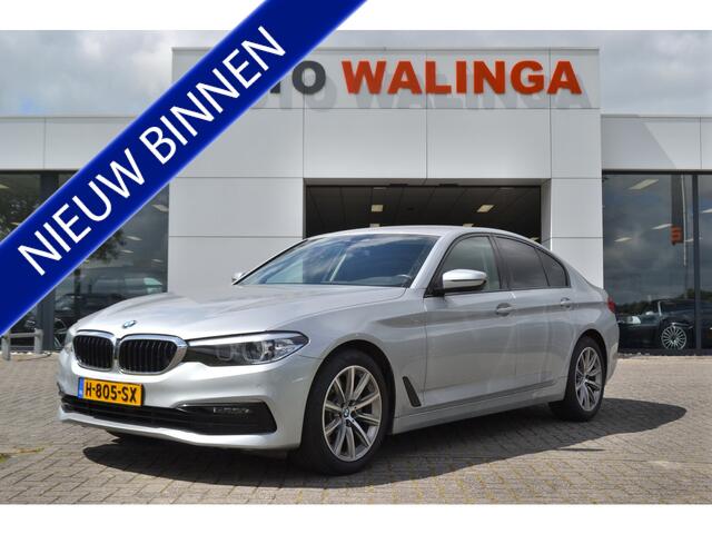 BMW 5-SERIE 520i Sportline | Achteruitrij Camera | Stoelverwarming | Grootlicht-assistent | Ambience-verlichting Dealer onderhouden.