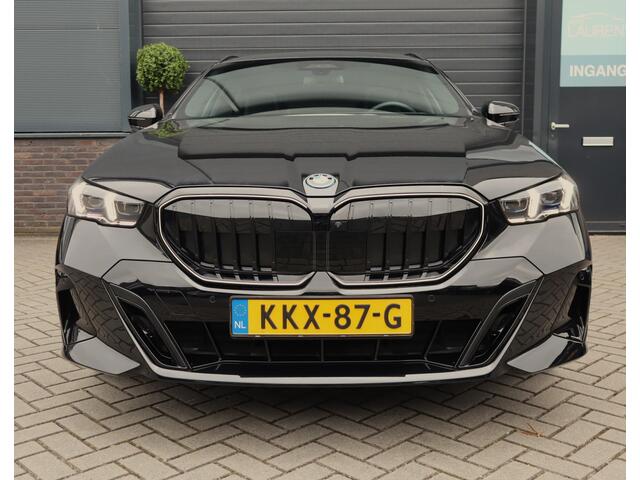 BMW 5-SERIE Touring 530e xDrive M Sport | Pano | Memory | Lazer | HUD | H+K | Bomvol