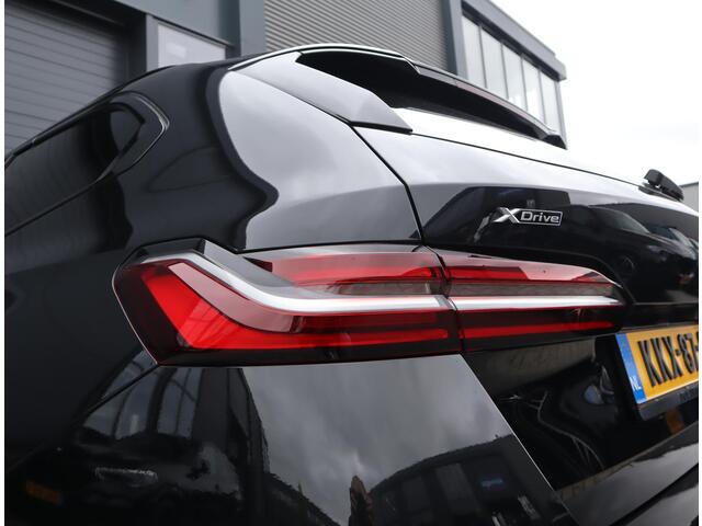 BMW 5-SERIE Touring 530e xDrive M Sport | Pano | Memory | Lazer | HUD | H+K | Bomvol