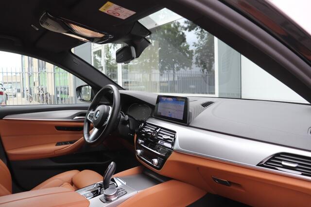 BMW 5-SERIE 530e iPerformance eDrive Edition 252PK/ M-Pakket/ Orig. NL/ Dealeronderh.