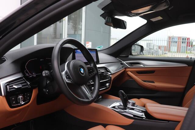 BMW 5-SERIE 530e iPerformance eDrive Edition 252PK/ M-Pakket/ Orig. NL/ Dealeronderh.