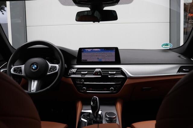 BMW 5-SERIE 530e iPerformance eDrive Edition 252PK/ M-Pakket/ Orig. NL/ Dealeronderh.
