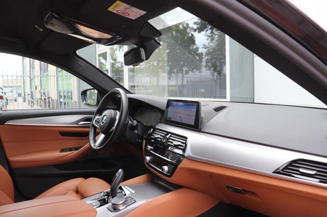 BMW 5-SERIE 530e iPerformance eDrive Edition 252PK/ M-Pakket/ Orig. NL/ Dealeronderh.