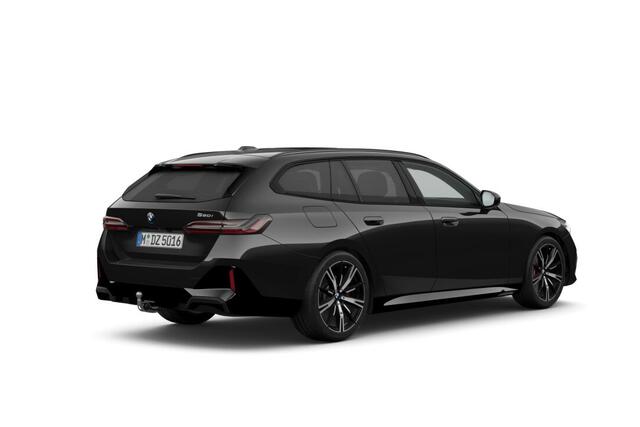BMW 5-SERIE Touring 520i | M Sportpakket Pro | Innovation Pack | Comfort Pack | Trekhaak