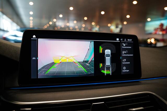 BMW 5-SERIE Touring 530e xDrive High Executive M Sport|Pano|Leder|Camera|Carplay
