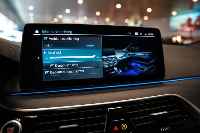 BMW 5-SERIE Touring 530e xDrive High Executive M Sport|Pano|Leder|Camera|Carplay