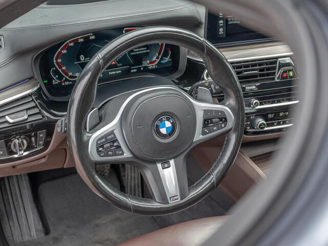 BMW 5-SERIE Touring 530d Business Edition Plus | B&W | Elc trekhaak | Dealer onderhouden