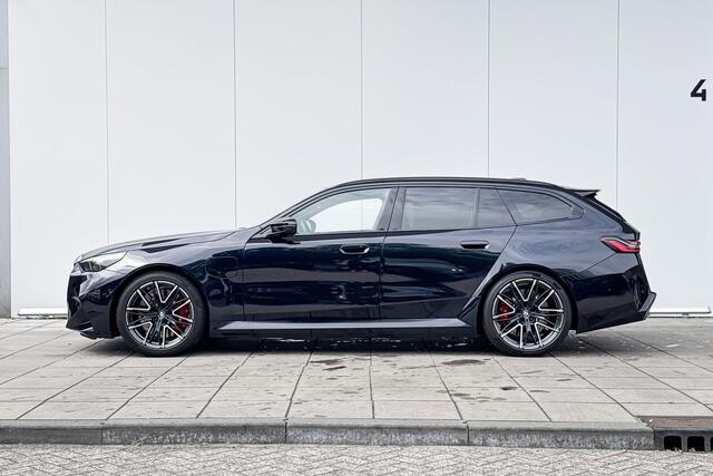 BMW 5-SERIE Touring M5 20 inch / Glazendak / Drivers Pack / Driving Assistant Prof / Getinte Ramen / Stuurwielrand verwarming