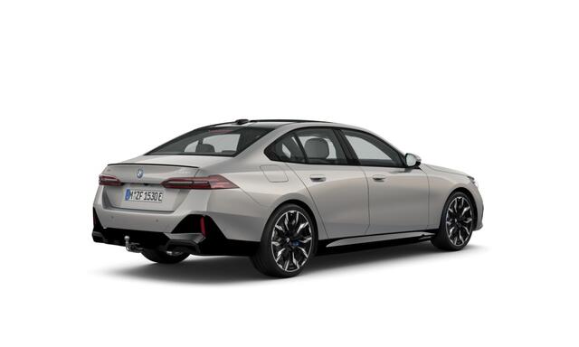 BMW 5-SERIE 550e xDrive | M-Sport Pro | 21'' | Panorama. | Comfortstoel. + vent. | Park. Plus | Head-Up | Comf. Acc. | Trekhaak | Stoel. + stuurverw. | Harman/Kardon