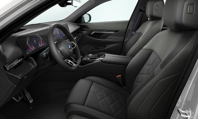 BMW 5-SERIE 550e xDrive | M-Sport Pro | 21'' | Panorama. | Comfortstoel. + vent. | Park. Plus | Head-Up | Comf. Acc. | Trekhaak | Stoel. + stuurverw. | Harman/Kardon