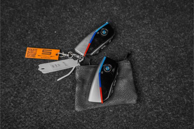 BMW 5-SERIE 530e M-Sport Pro Pano Iconic Glow H/K Camera 20"