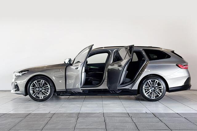 BMW 5-SERIE Touring 530e M Sport Edition