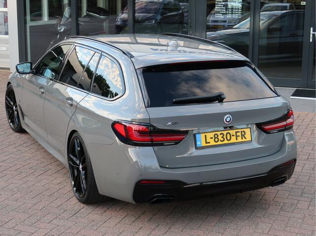 BMW 5-SERIE Touring 520d xDrive Executive Edition M-Sport