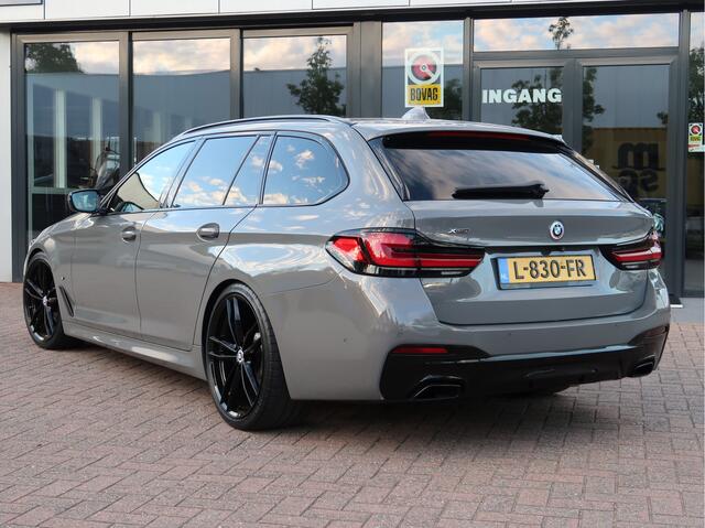 BMW 5-SERIE Touring 520d xDrive Executive Edition M-Sport