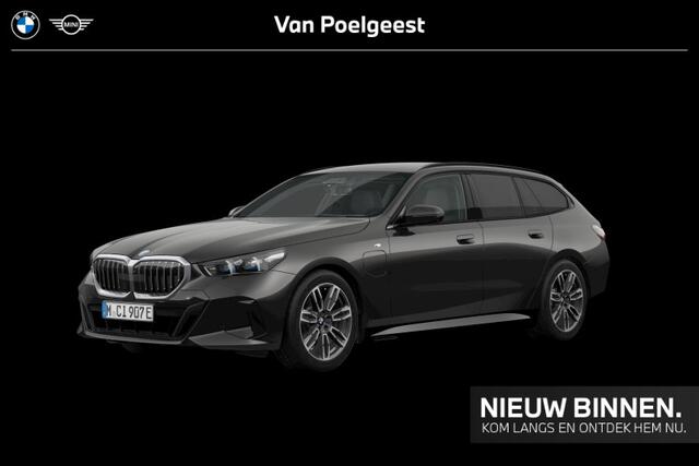 BMW 5-SERIE Touring 530e M Sport Edition Driving Assistant Professional / Comfort Access / Harman Kardon / Comfort Stoelen / Stuurwielrand verwarming / Trekhaak Zwenkbaar
