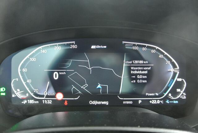 BMW 5-SERIE 545e xDrive M-Sport | Shadow Line | Parking Pack | Sfeerverlichting | Stoel & Stuur Verwarming |