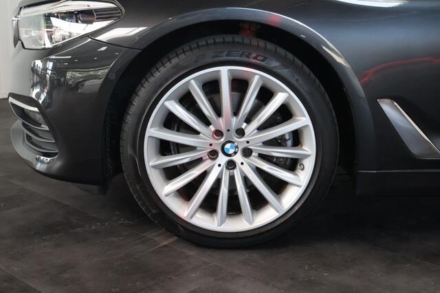 BMW 5-SERIE Touring 520i High Executive 184pk | Carplay | LED | Leder | Memory