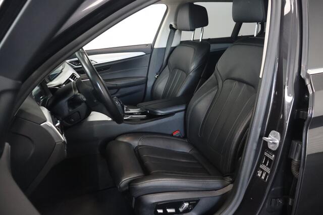 BMW 5-SERIE Touring 520i High Executive 184pk | Carplay | LED | Leder | Memory