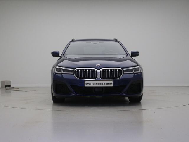 BMW 5-SERIE Touring 530e High Executive | Adaptief Onderstel | Panorama Dak | Keyless | Comfort Stoelen | Driver Ass Prof. | Laser | Head Up | Shadow Line