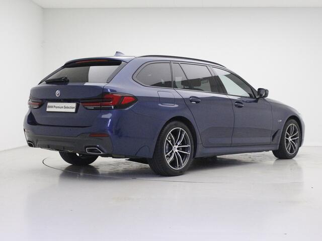 BMW 5-SERIE Touring 530e High Executive | Adaptief Onderstel | Panorama Dak | Keyless | Comfort Stoelen | Driver Ass Prof. | Laser | Head Up | Shadow Line