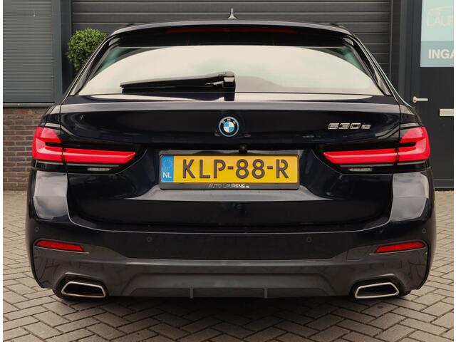 BMW 5-SERIE Touring 530e M Sport | Pano | Leer | Stoelverwarming | 19 Inch
