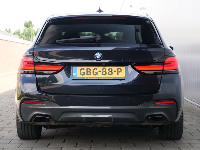 BMW 5-SERIE Touring 530e xDrive Business Edition Plus M-pakket Automaat Panoramadak / Headup display / Trekhaak