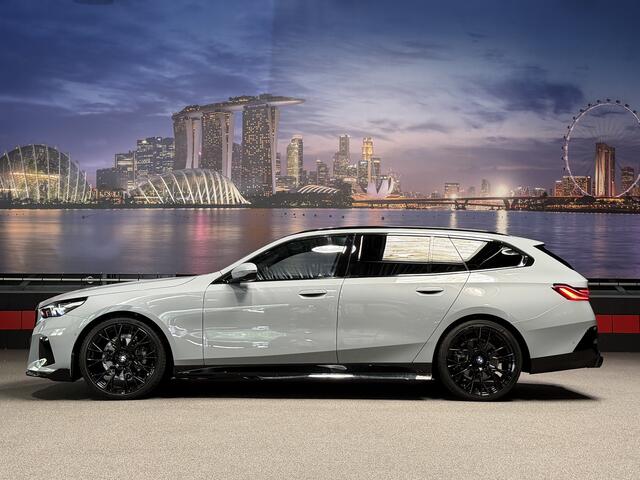 BMW 5-SERIE 520i M-Sport|ShadowLine|Panorama|H/K|208PK