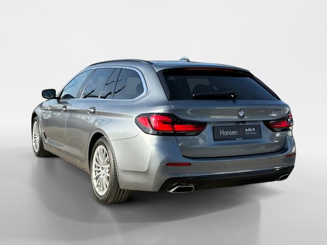 BMW 5-SERIE Touring 5 Serie Touring 530e High Executive I Trekhaak I Leder I Camera