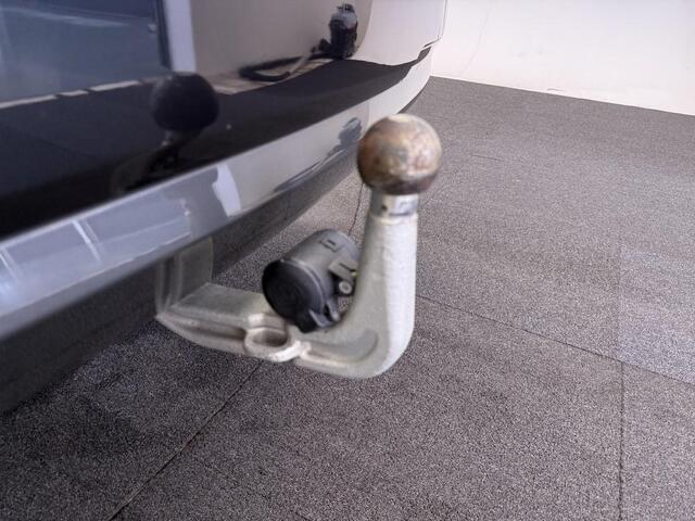 BMW 5-SERIE Touring 520i Aut. M-Pakket Pano/Trekhaak/Camera/Leder/Nav/ El.Klep/Stoelverw.