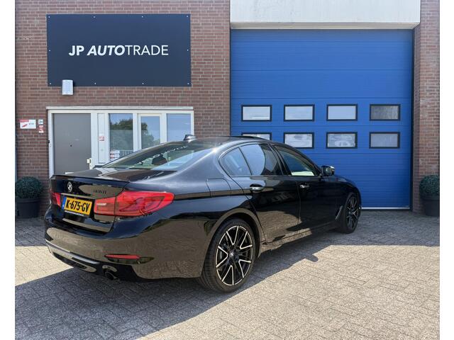BMW 5-SERIE 530i High Executive | Pano | 19"LMV | Leer | Cam