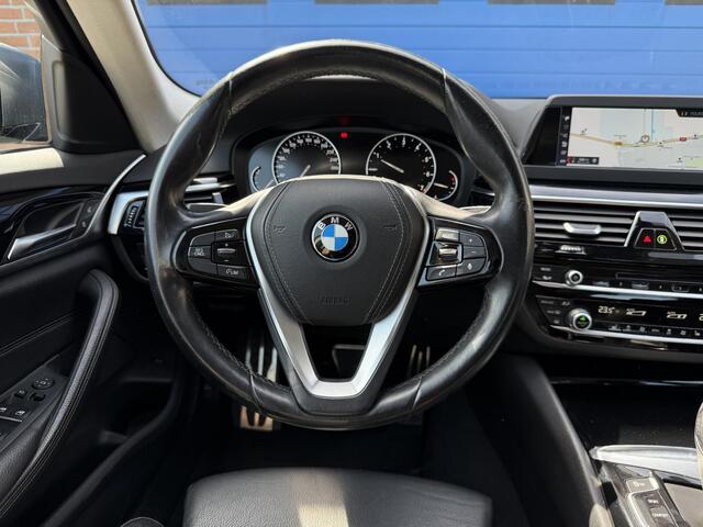 BMW 5-SERIE 530i High Executive | Pano | 19"LMV | Leer | Cam