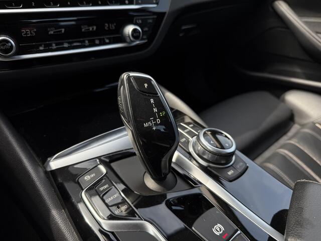 BMW 5-SERIE 530i High Executive | Pano | 19"LMV | Leer | Cam