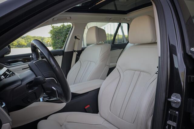 BMW 5-SERIE Touring 530e Business Edition Plus ADAPTIVE | MEMORY | STOELVERWARMING VOOR + ACHTER | PANORAMADAK | CARPLAY | LASERLIGHTS | HEAD UP | TREKHAAK |