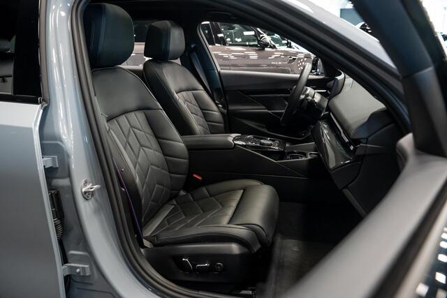 BMW 5-SERIE Touring 540d xDrive *M-Sport Pro / Panorama / Harman-Kardon / HUD / Surround-view*