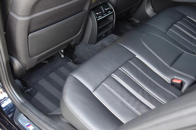BMW 5-SERIE Touring 540i xDrive High Executive * M-Sportpakket * Panoramadak * Comfortstoelen * Head-up *