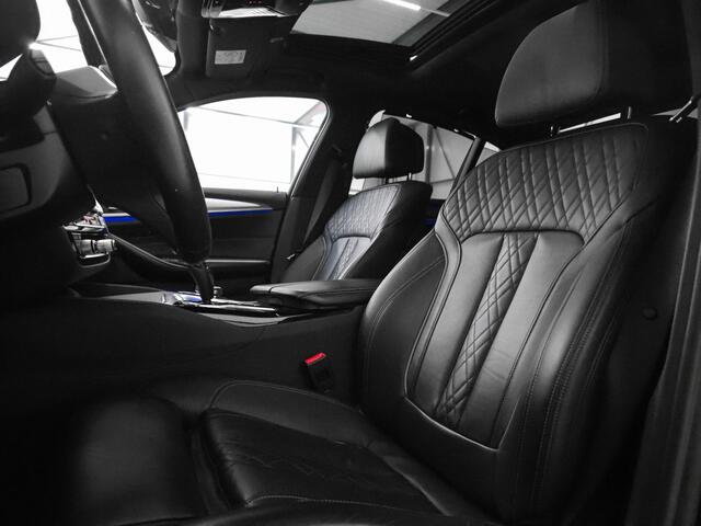 BMW 5-SERIE 520i M Sport | Schuifdak | Comfort | HIFI | All Black | Memory |