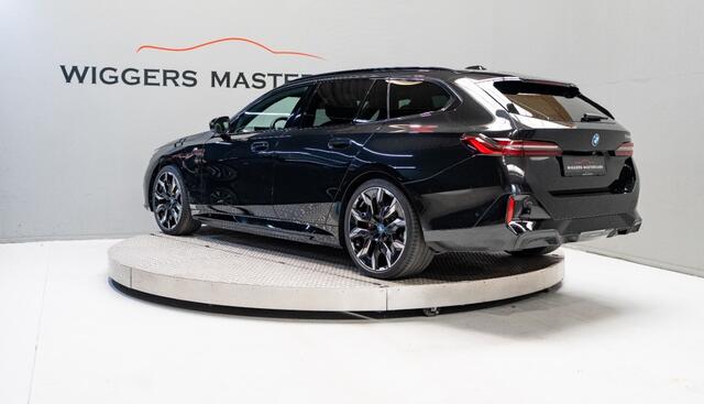 BMW 5-SERIE 530E M-SPORT , Panodak, Harman en Kardon, Leder, 21 Inch, 360 camera Trekh, BTW